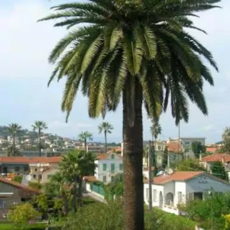 Homestay Festival De Cannes Joli 2 Pieces 4 Personnes Vallauris