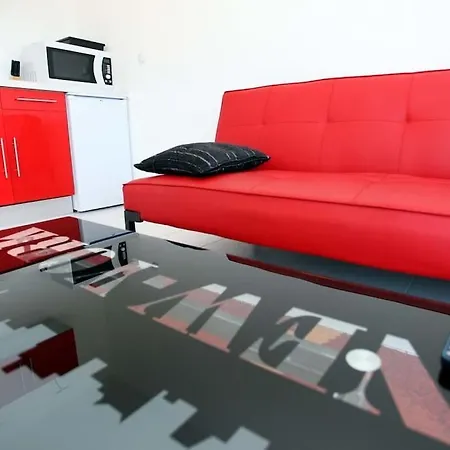 Homestay Festival De Cannes Joli 2 Pieces 4 Personnes Vallauris